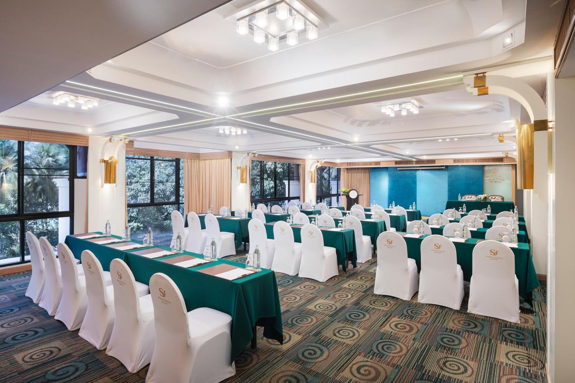 Springfield Village Golf & Spa Cha-Am Extérieur photo